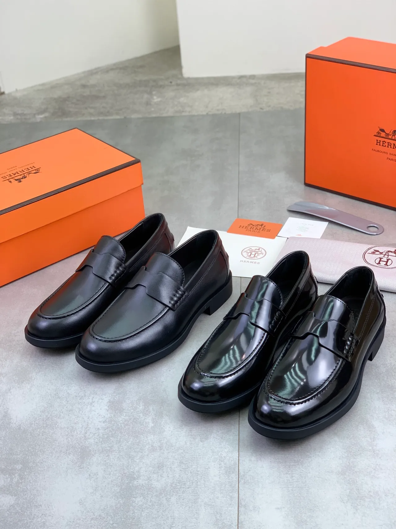Hermès Oran কালো চামড়ার পেনি লোফার 2