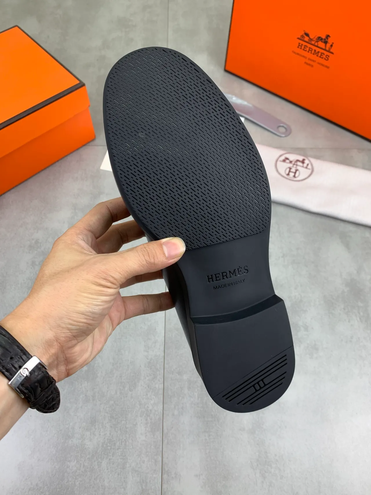 Hermès Oran কালো চামড়ার পেনি লোফার 4