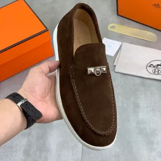 Hermès Oran حذاء لوفير جلد سويد بني أبيض كعب مطاطي
