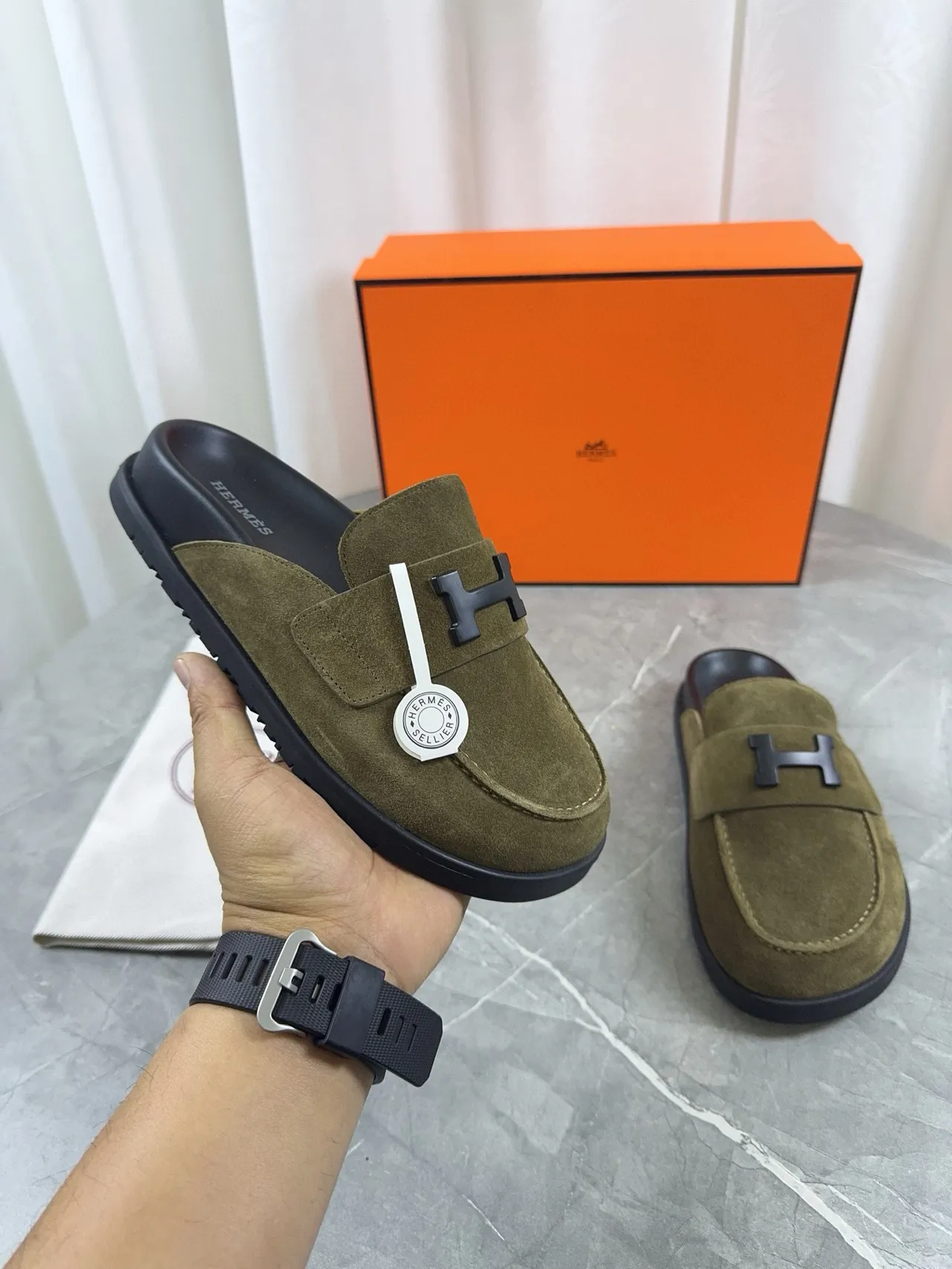 Hermès Oran Loafer Ante de color verde oliva Hebilla H Slip-On Loafer 7