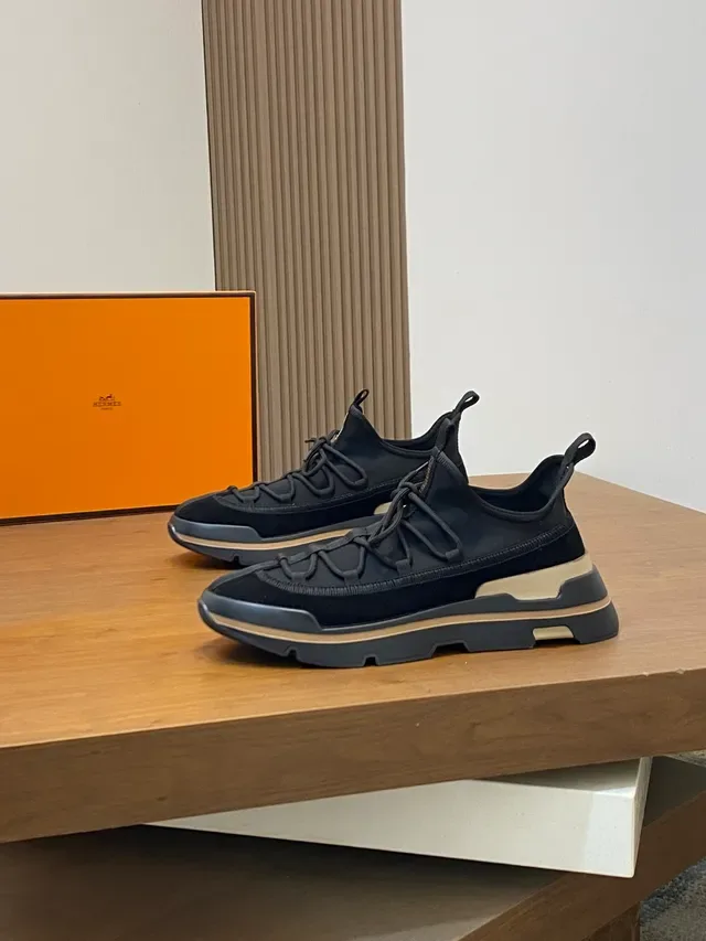 Hermès Oran-Style tênis lifestyle de veludo preto e solado bege com camadas 5