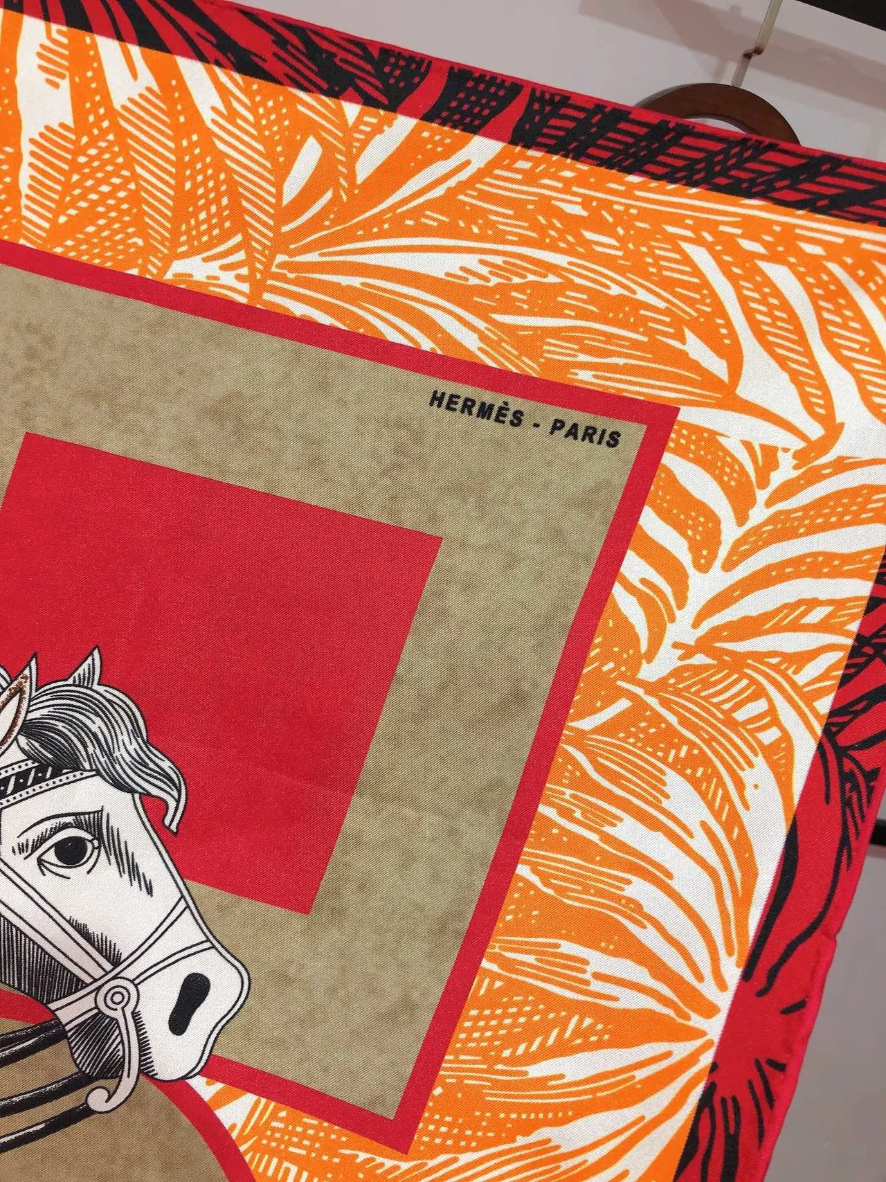 Hermès Cuadrado Orange Red Impresión Gráfica Bold Bufanda de Seda 7