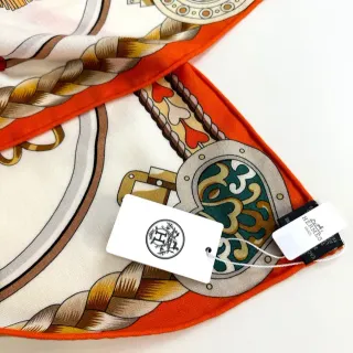 Hermès Médaillon imprimé et corde tressée écharpe de soie