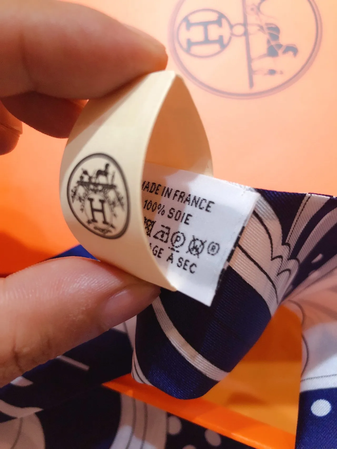 Hermès Twilly 'Rainbow of Fubao Avenue' Navy and White Silk Scarf 3