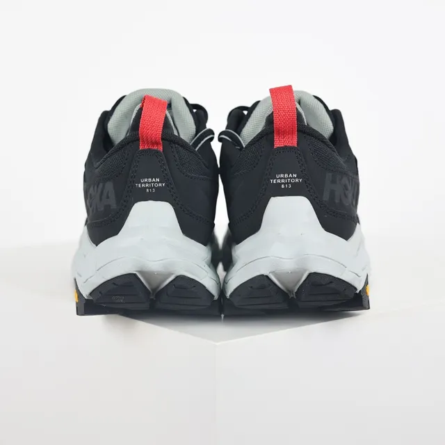 Hoka Preto Branco Sola Intermediária Grossa Esculpida Vibram Lugs Tênis de corrida 8