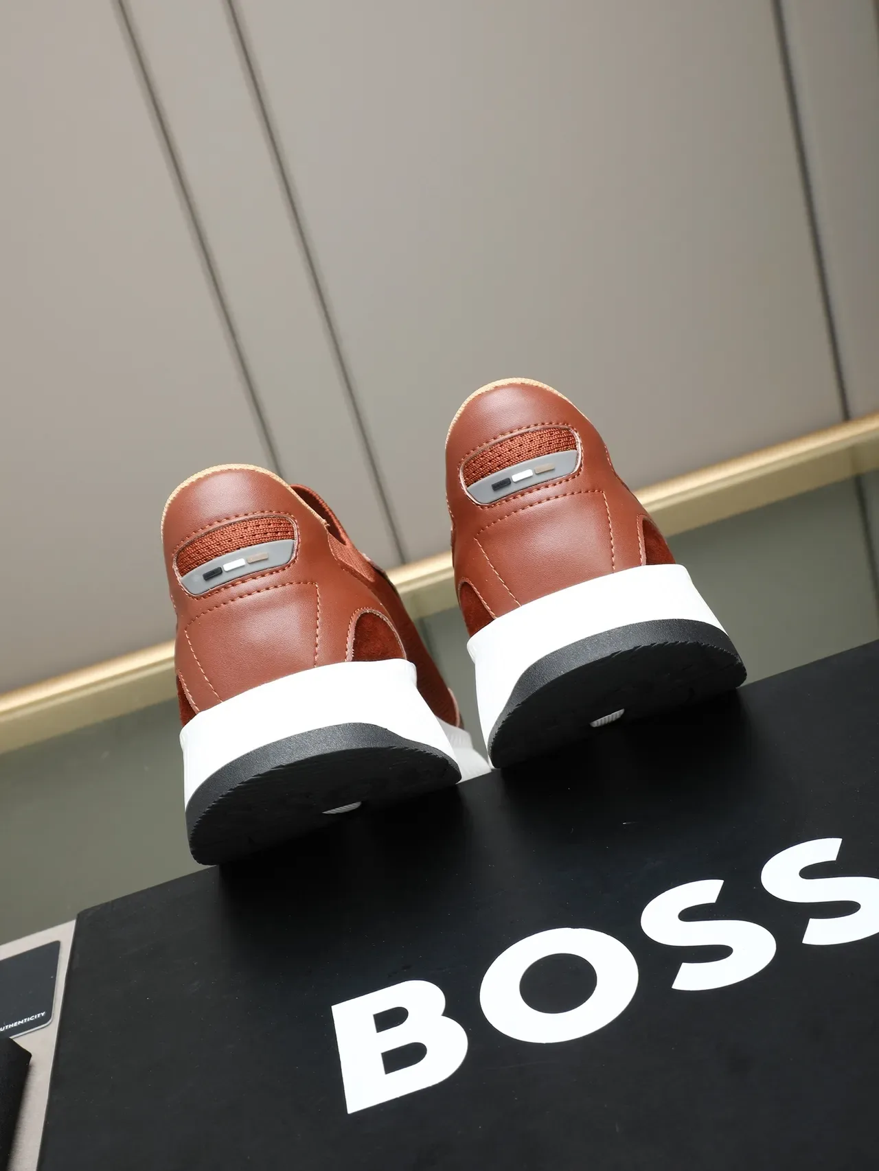 Hugo Boss Chaussures de sport plateforme en maille et cuir marron 3