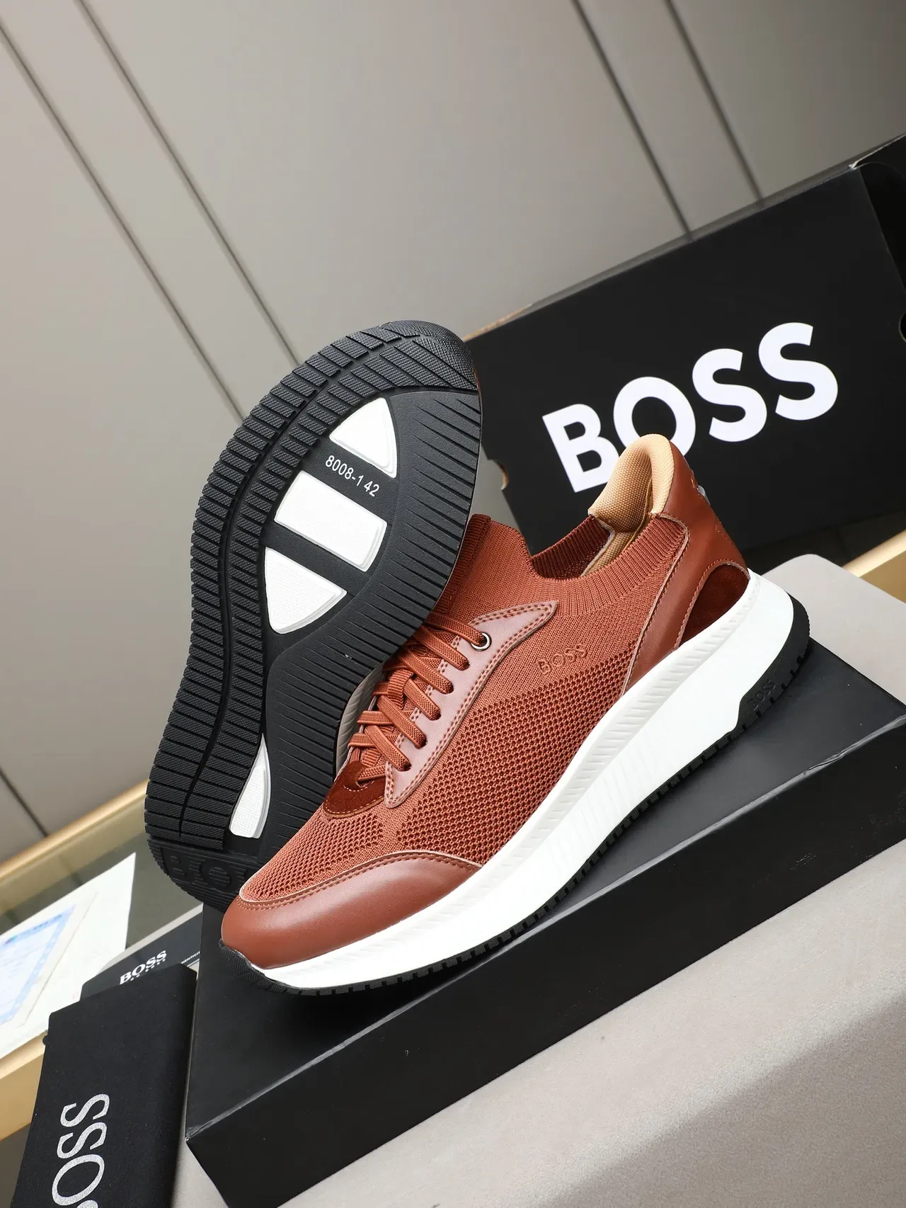 Hugo Boss Chaussures de sport plateforme en maille et cuir marron 4