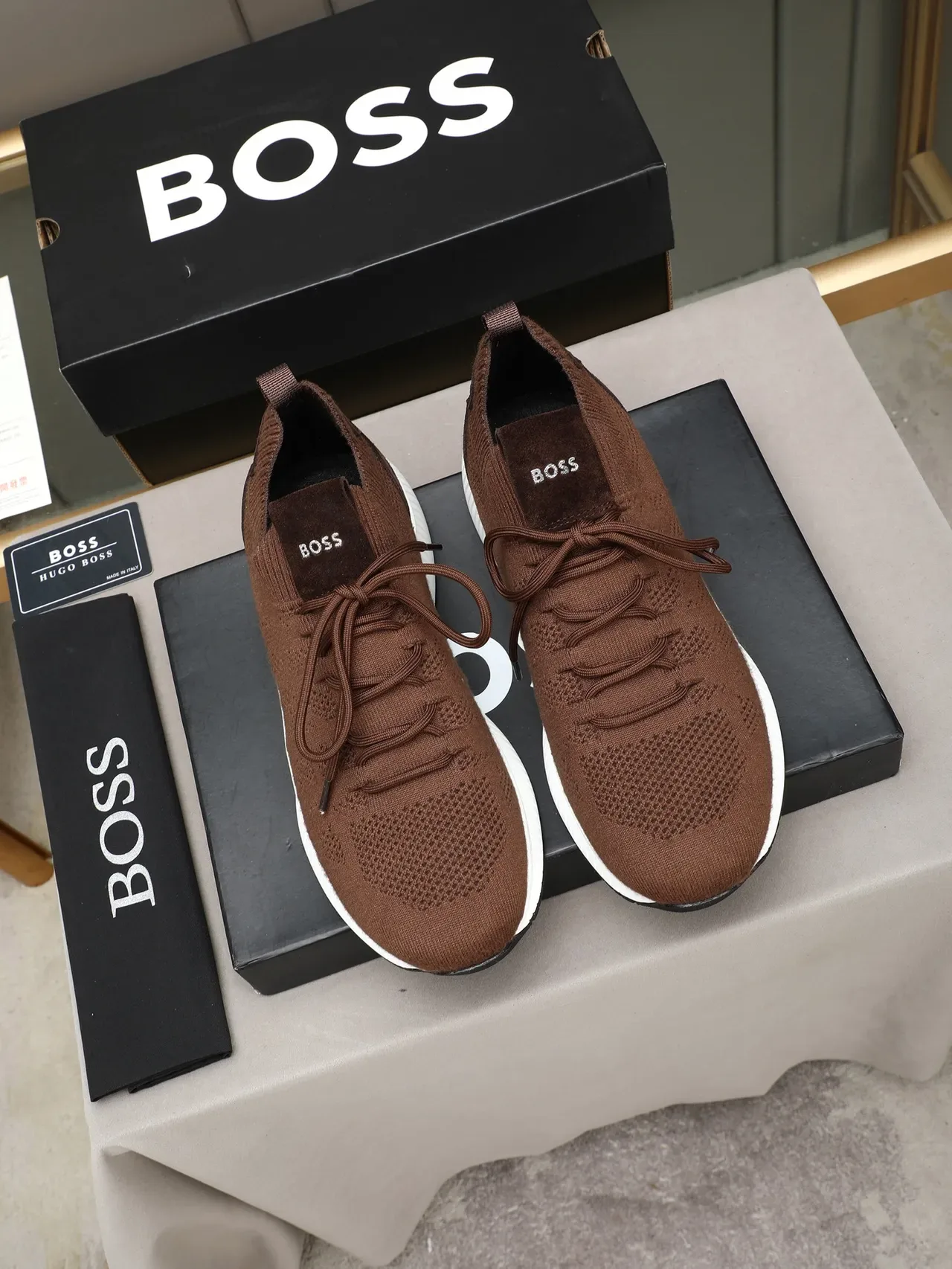 Hugo Boss বাদামী নিট মোজা ফিট স্নিকার 2