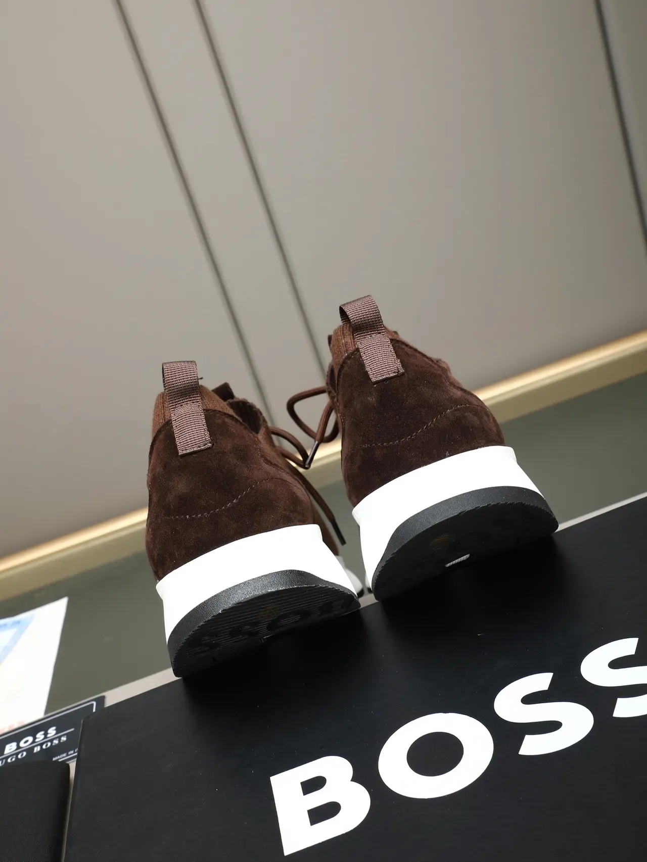 Hugo Boss বাদামী নিট মোজা ফিট স্নিকার 3