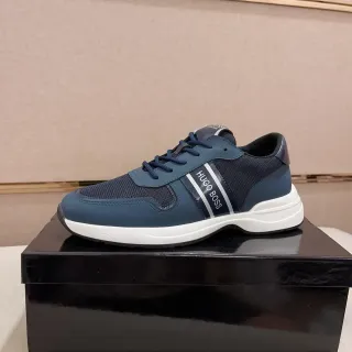Hugo Boss 海军蓝和白色生活方式运动鞋