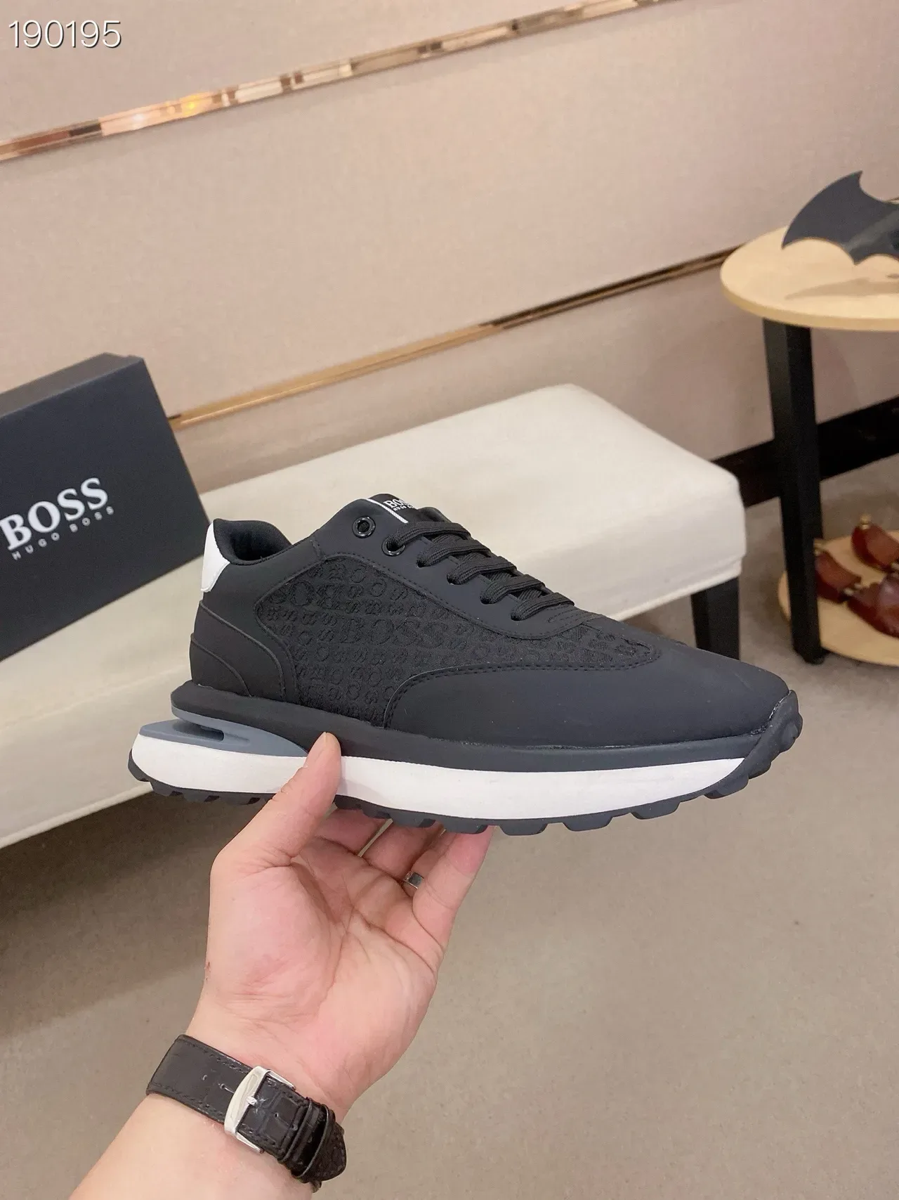 Hugo Boss Runner أسود أبيض مطبوع حرفي نمط حياة سنيكر 6