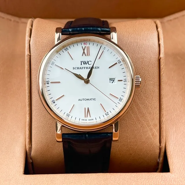 IWC पोरतगिज़र ऑटोमैटिक सफेद डायल गुलाबी सोने का केस गहरी नीली ऐलीगेटर पट्टी यांत्रिक घड़ी 2
