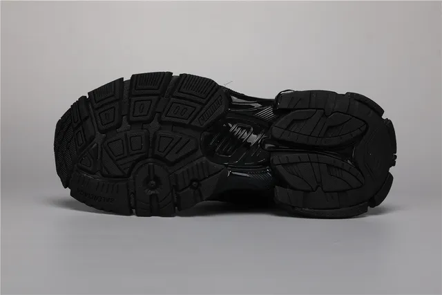 Kith Runner মোনোক্রোম ব্ল্যাক চাঙ্কি স্নিকার্স 6