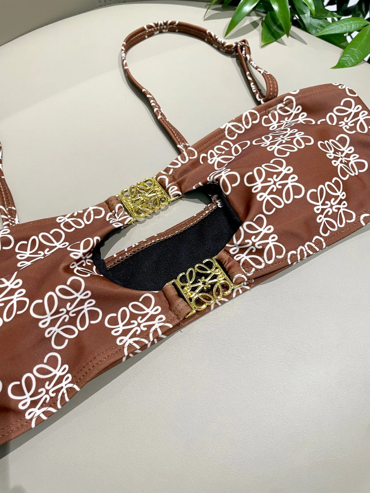 Loewe Anagram বাদামি সাদা বাস্টিয়ার স্টাইল ভেস্ট টপ 5