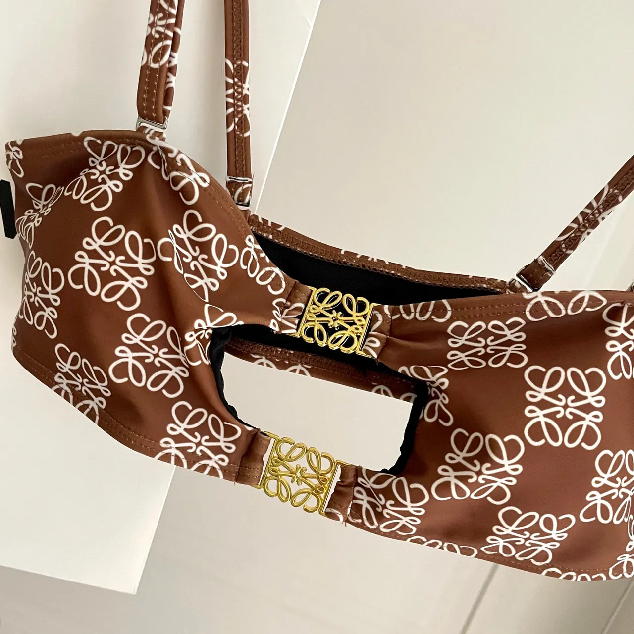 Loewe Anagram বাদামি সাদা বাস্টিয়ার স্টাইল ভেস্ট টপ 8
