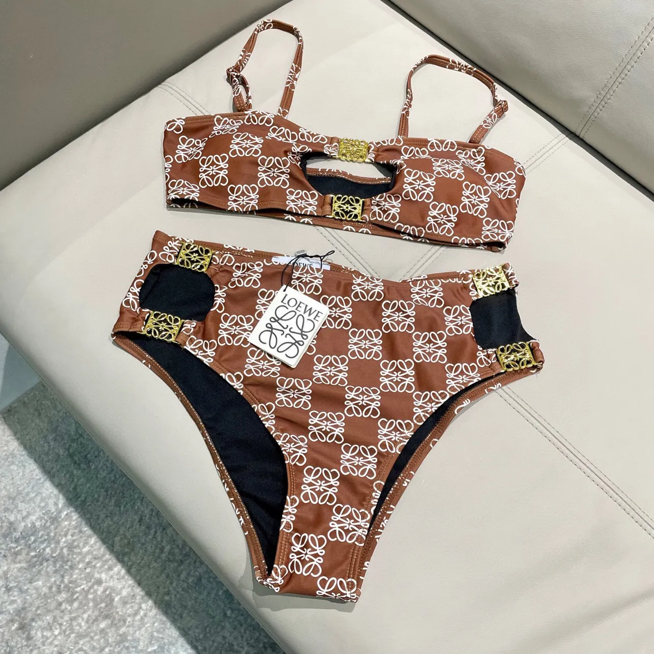 Loewe Anagram বাদামি সাদা বাস্টিয়ার স্টাইল ভেস্ট টপ 9