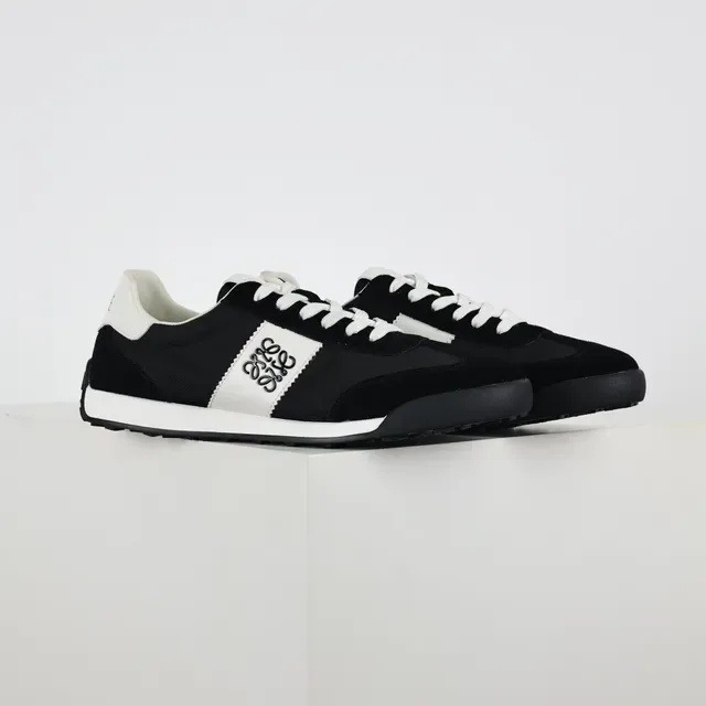 Loewe Flow Runner Preto e Branco Lifestyle Sneakers 3
