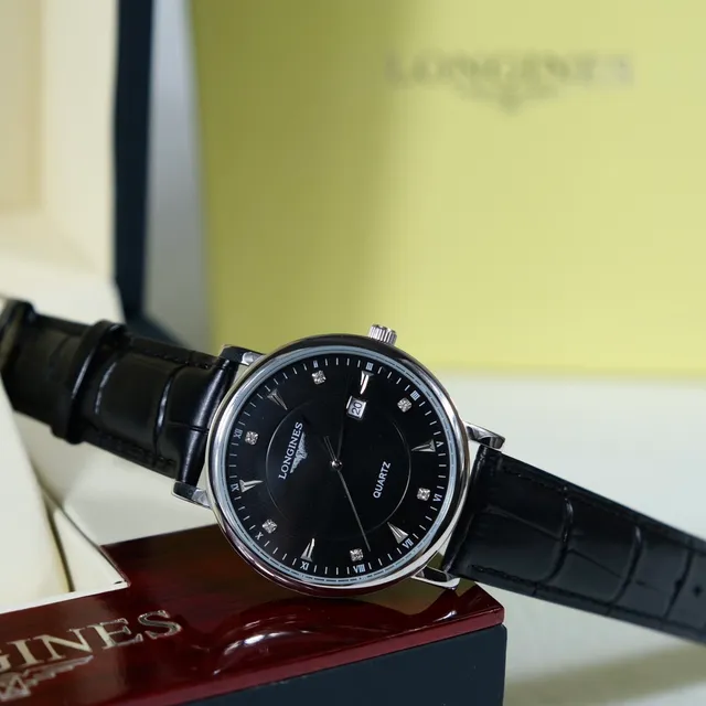 Longines Noir Argent Montre Classique Robe Cadran Quartz 7