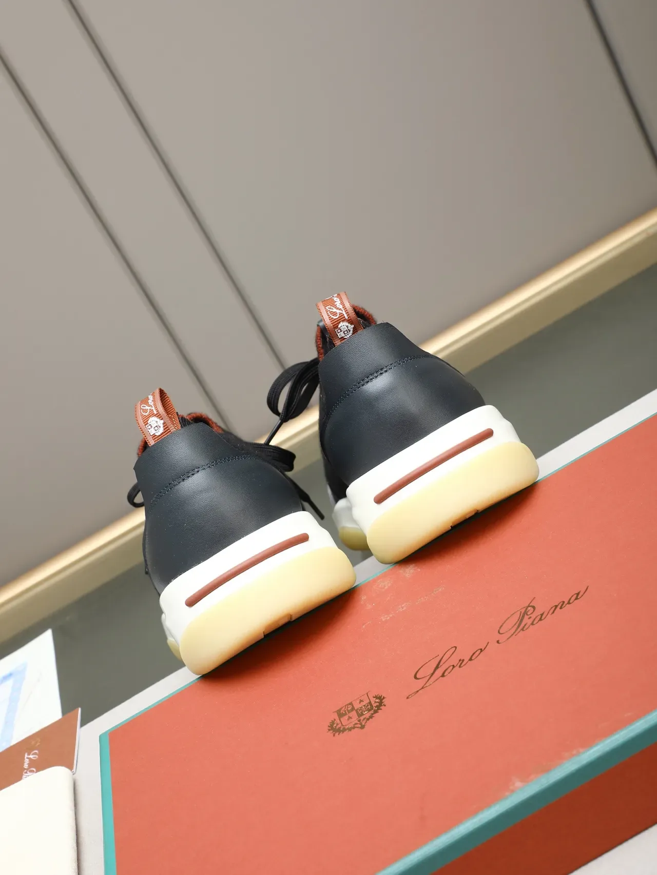Loro Piana حذاء رياضي أسود رمادي أعلى منسوج طبقي جلد/سويدي تغطيات 3