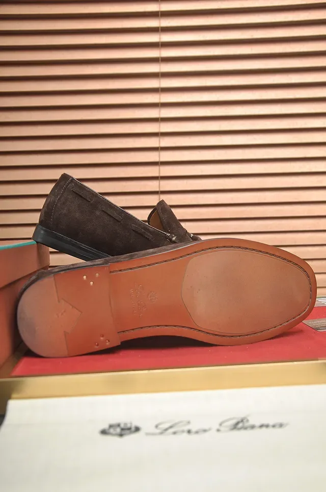 Loro Piana Mocassins de Camurça Marrom Tassel 3