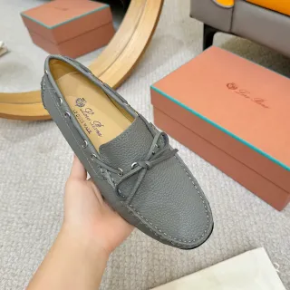 Loro Piana LP Dots Walk Mocassins de Couro Granulado Cinza