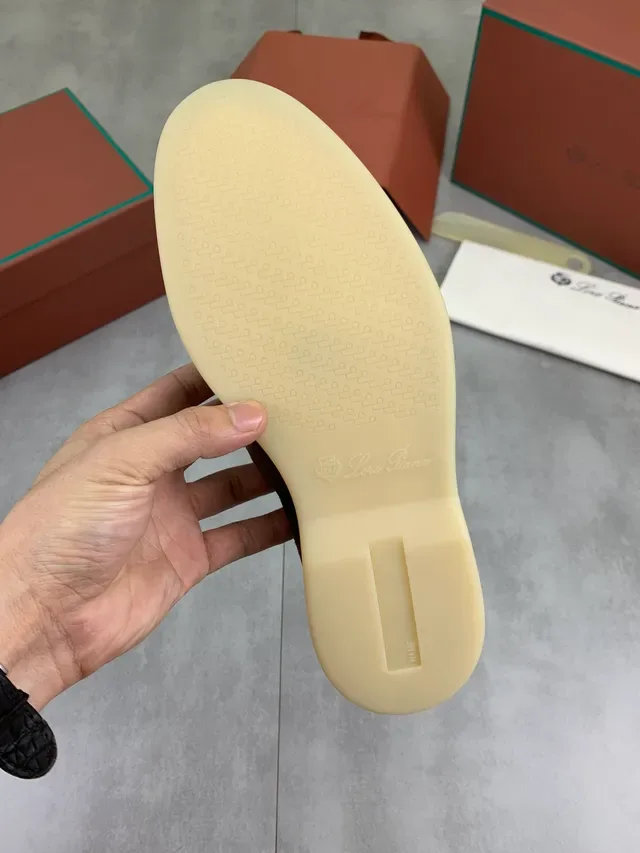 Loro Piana لورفر بيني بني بيج سويد كريب سول 2