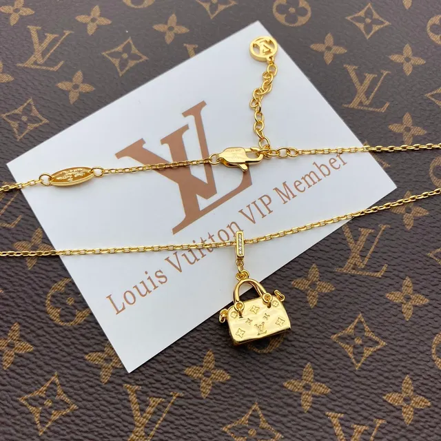 Louis Vuitton Bag-Shaped Monogram Pendant Gold Necklace 5