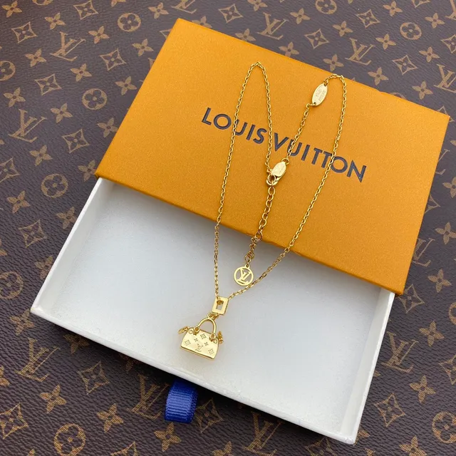 Louis Vuitton Bag-Shaped Monogram Pendant Gold Necklace 6