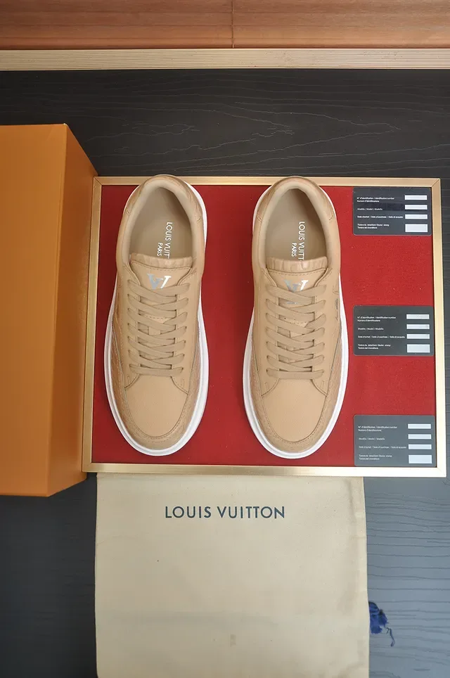 Louis Vuitton Beige y Blanco Cuero Embossed Upper Sistema de Cordones Planos Zapatillas Lifestyle 5