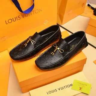 Louis Vuitton কালো সোনালী এমবসড মনোগ্রাম চামড়ার বাকেল হার্ডওয়্যার লুফার