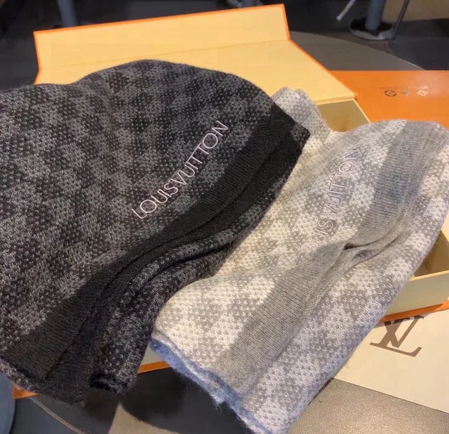 Louis Vuitton Bufanda de Cachemira Negro y Gris con Patrón Micro-Check Tejida 3
