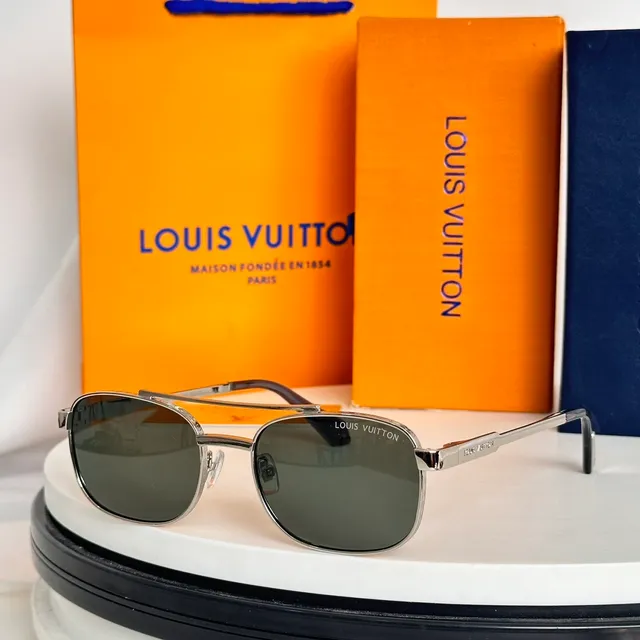 Louis Vuitton Lunettes de soleil à monture en métal noir dégradé marron 7
