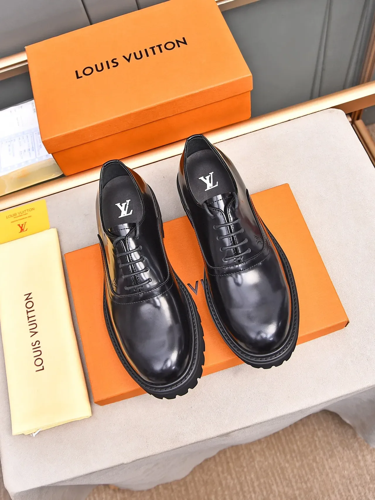 Louis Vuitton Black Polished Leather Chunky Lug Sole Oxford Shoes 3