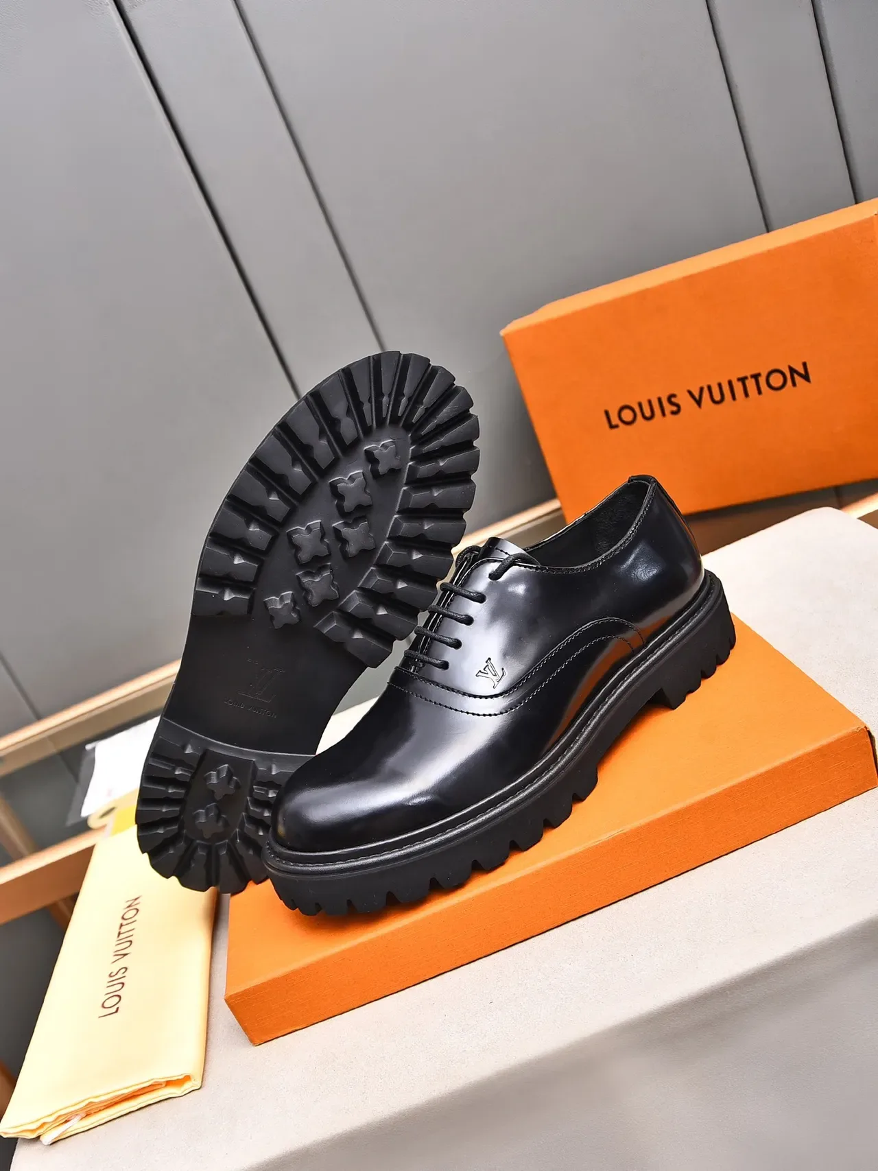 Louis Vuitton Black Polished Leather Chunky Lug Sole Oxford Shoes 5