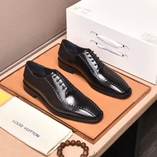 Louis Vuitton কালো পালিশ করা চামড়ার বর্গাকার আঙুলের অক্সফোর্ড জুতো