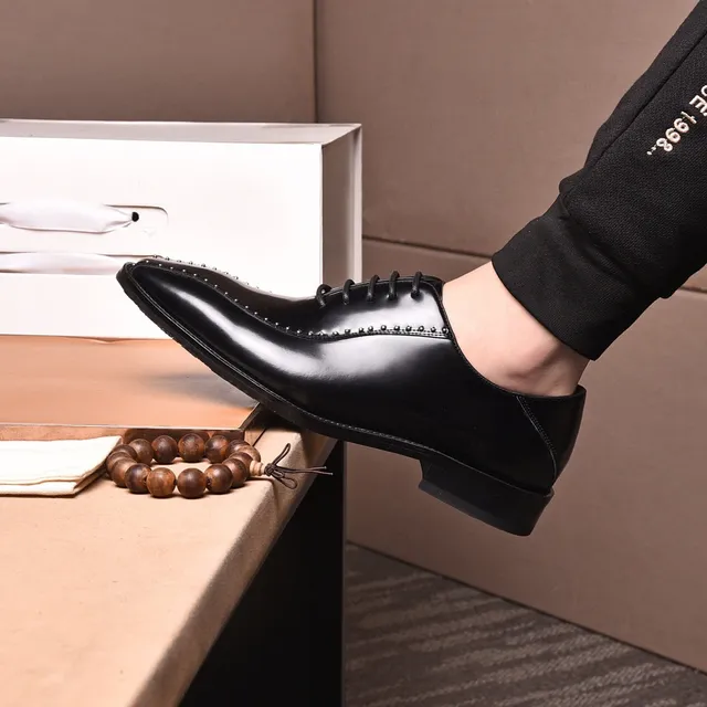 Louis Vuitton Chaussures Oxford en cuir noir poli à bout carré 7