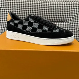 Louis Vuitton Tênis Lifestyle Preto Branco Suede Checkerboard Panel