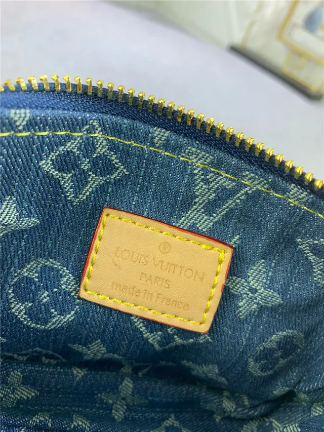 Louis Vuitton Bolso con correa de cadena Monogram de denim azul dorado 3
