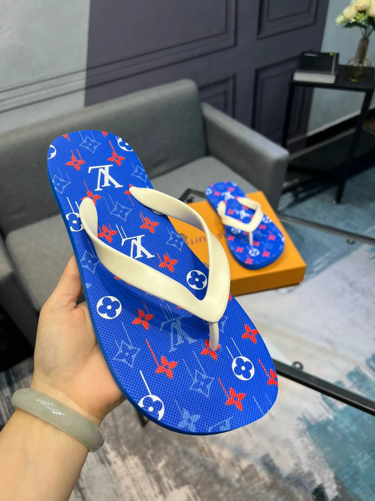 Louis Vuitton Blue White Monogram-Printed Sole Thong Strap Slippers 6