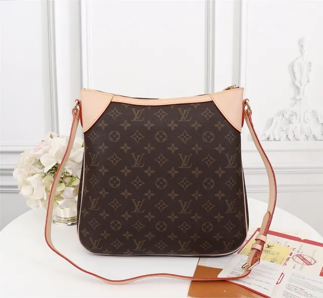 Louis Vuitton Marrom Bege Monograma Lona Borda de Couro Bolsa Hobo 4