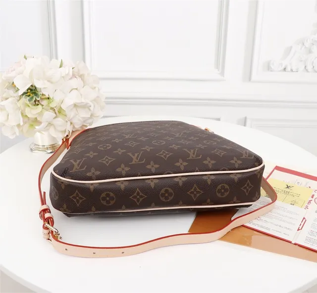 Louis Vuitton Marrom Bege Monograma Lona Borda de Couro Bolsa Hobo 5