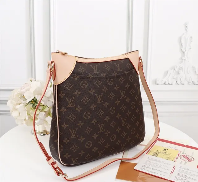 Louis Vuitton Marrom Bege Monograma Lona Borda de Couro Bolsa Hobo 9