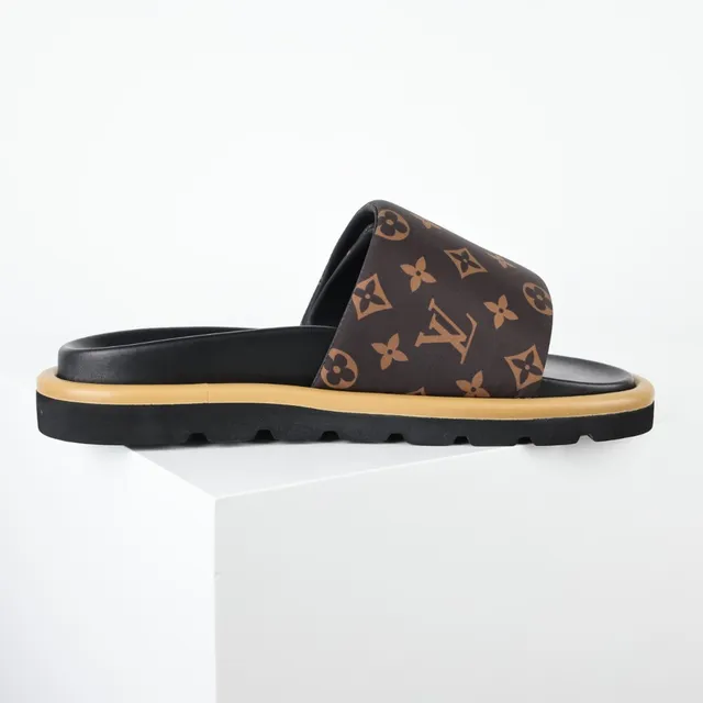 Louis Vuitton বাদামী বেইজ মোনোগ্রাম ক্যানভাস স্ট্র্যাপ কালো ফুটবেড স্লিপার 7