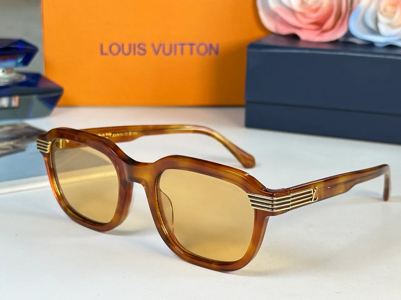 Louis Vuitton Brown Black Rectangular Acetate Frames Triple-Bar Temple Accents Sunglasses 3