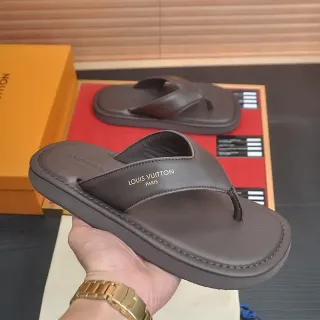 Louis Vuitton Sandalia de Dedo de Cuero Marrón