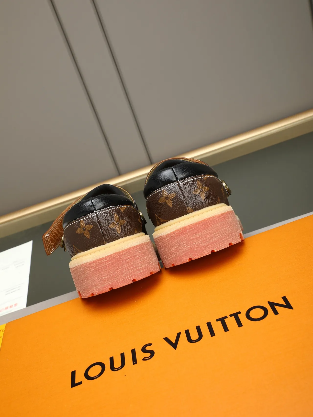 Louis Vuitton Chaussures casuales Marron Orange Monogram Canvas Slip-On Clog 3