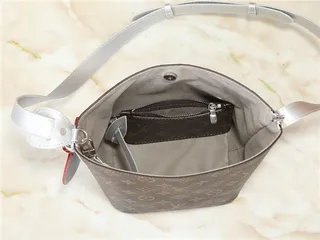 Louis Vuitton বাদামী সাদা মোনোগ্রাম ক্যানভাস চাঁদি টোন হার্ডওয়্যার বাকেট ব্যাগ 2