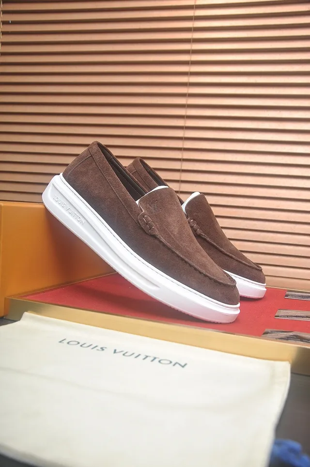 Louis Vuitton Marron Blanc Daim Supérieur Moc-Toe Couture Mocassin 2