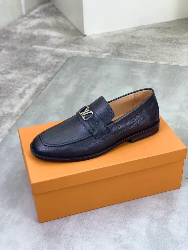 Louis Vuitton Buckle Loafer Noir Cuir Texturé Loafer 3
