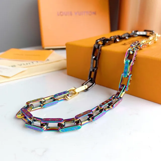 Louis Vuitton Collier Chaîne Iridescent Arc-en-ciel 1
